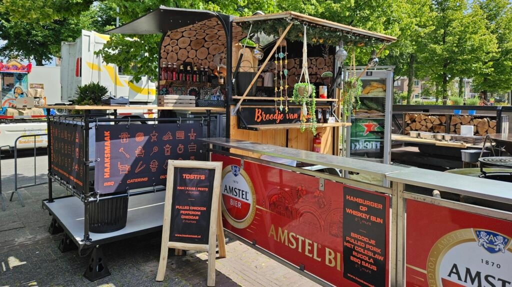 foodtruck van haaksmaak op een evenement